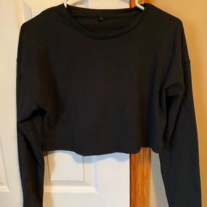 Black long sleeve crop top